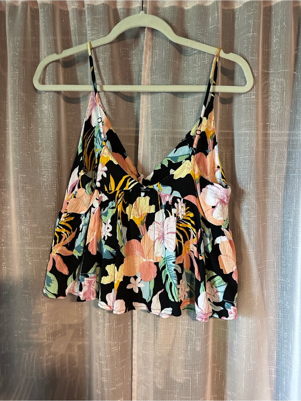 Hurley Black Floral V-Neck Spaghetti Strap Camisole